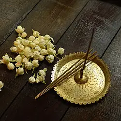 Sugandh ☘  Patchouli + Hawanam + Karpooram + Lemongrass ~ Incense Sticks Handcrafted With Natural Herbs ( Set of Four )