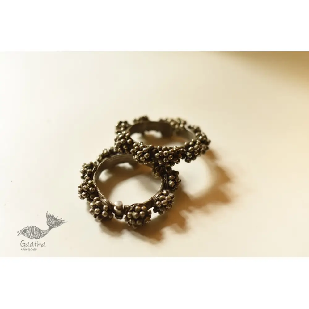 shop Handmade Vintage Jewelry - Gunghru Bangle - Single Piece