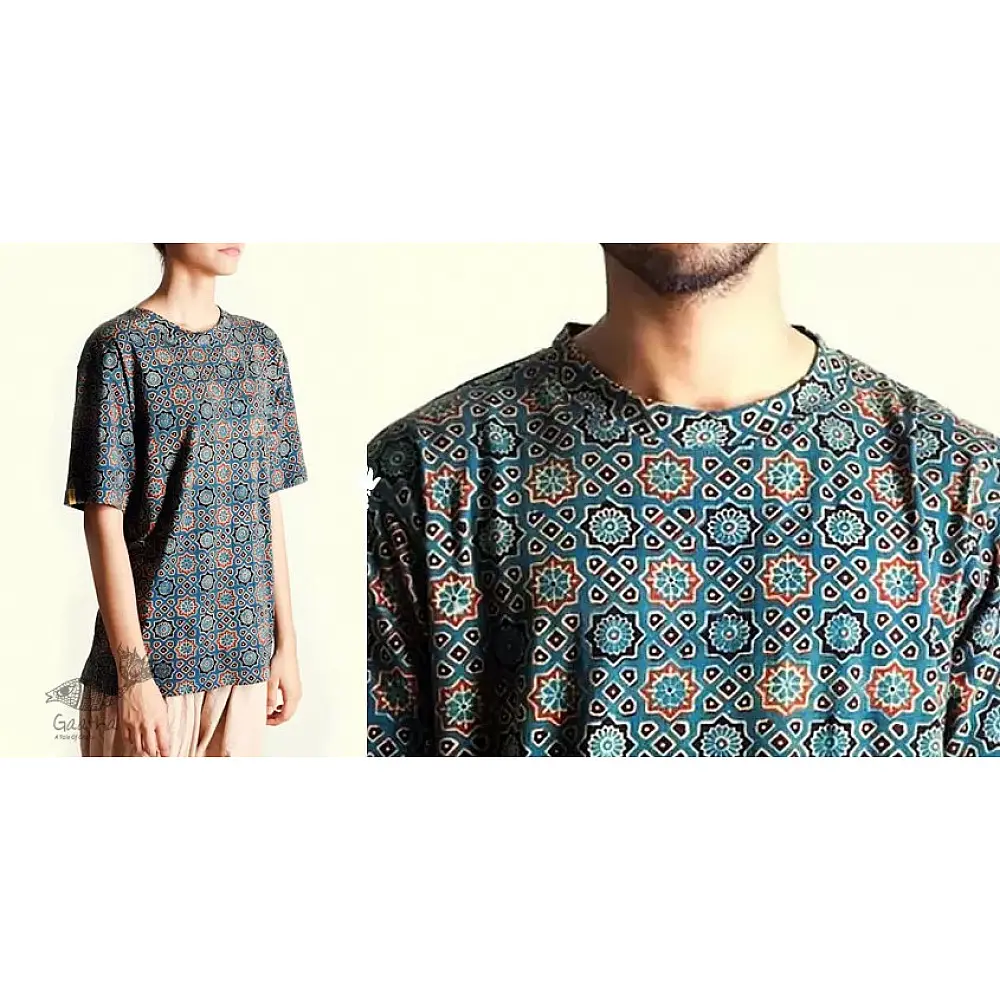 Stars and boulevards ~ Vegetable colors Ajrakh tshirt
