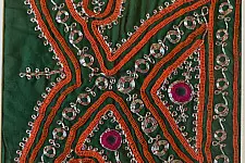 Pieces of Sindh ❂ Embroidered Antique with frame - M
