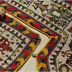  प्राचीन | Gujarati Vintage Bead Door side Toran| Set of two  (26 x 49 inch)