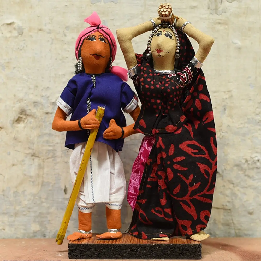 Buy Jhabua Handmade Fabric Doll (Bhil) - L