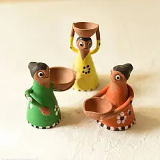Maati Ka Kaam | Terracotta - Clay Dolls (Set of Three & Random Color)