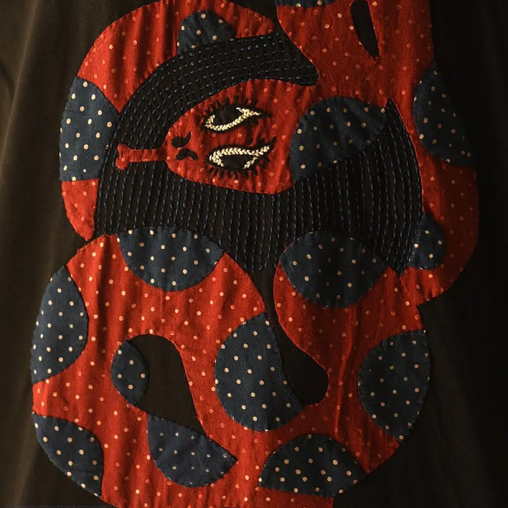 buy Handcrafted Embroidered Tshirt  snake design
