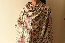 Gul - Kashmiri Pashmina Shawl~  Pure Kani Work