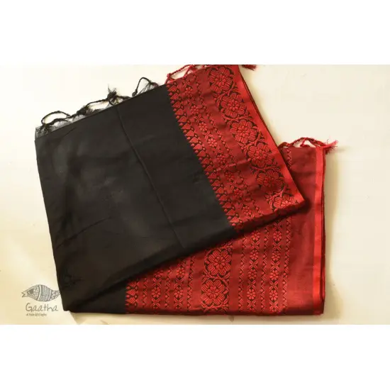 Traditional Bengali cotton Black With Red Woven Border Saree