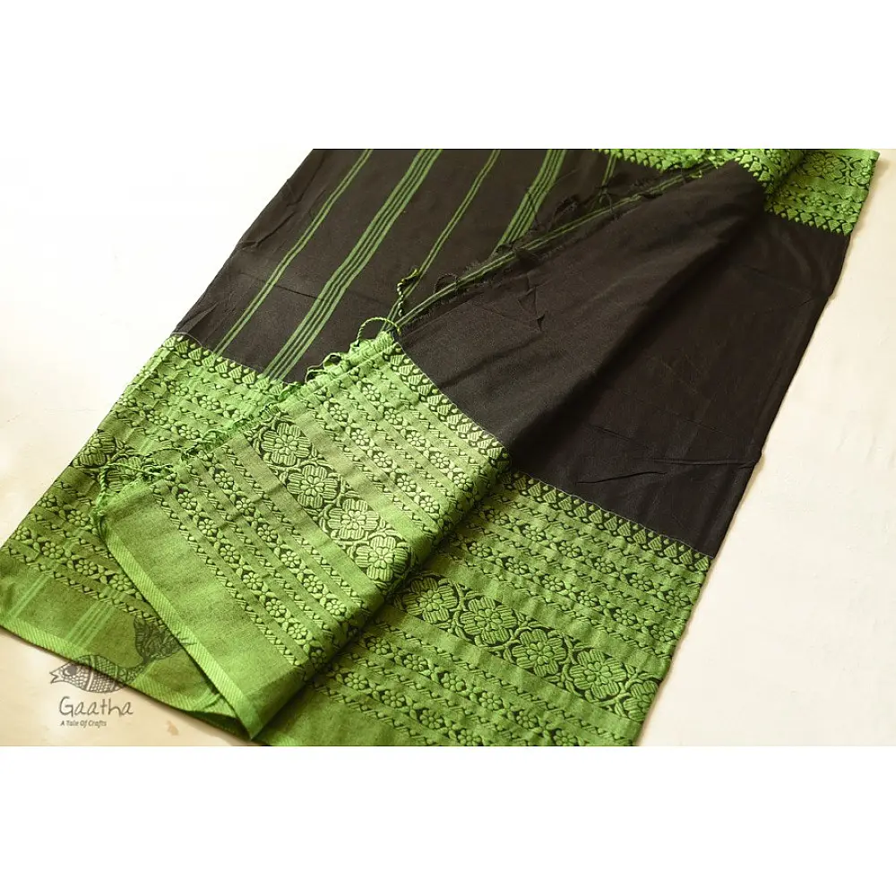 Traditional Bengali cotton Saree With Woven Border