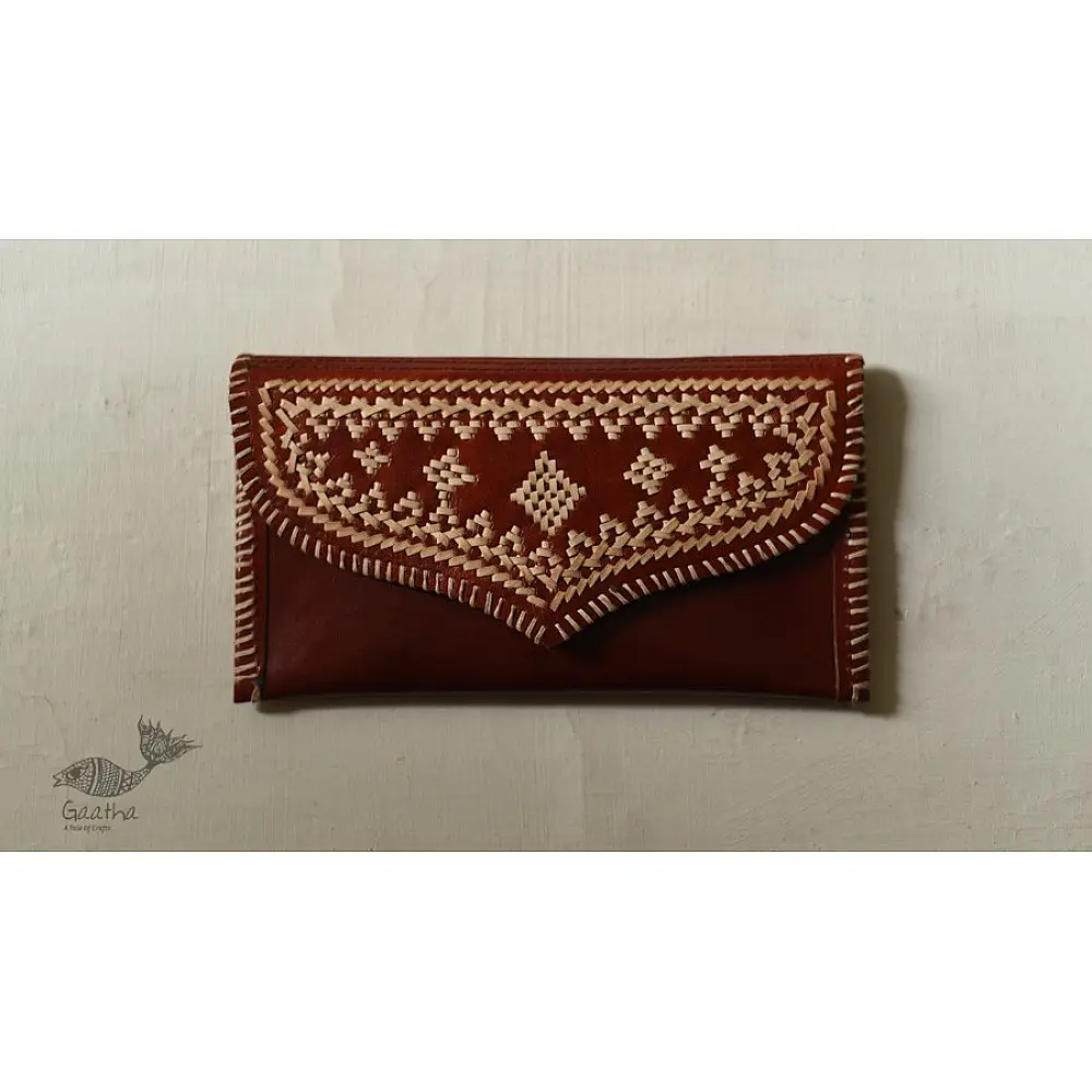 shop Kutchi Leather Embroidered Purse / Wallet
