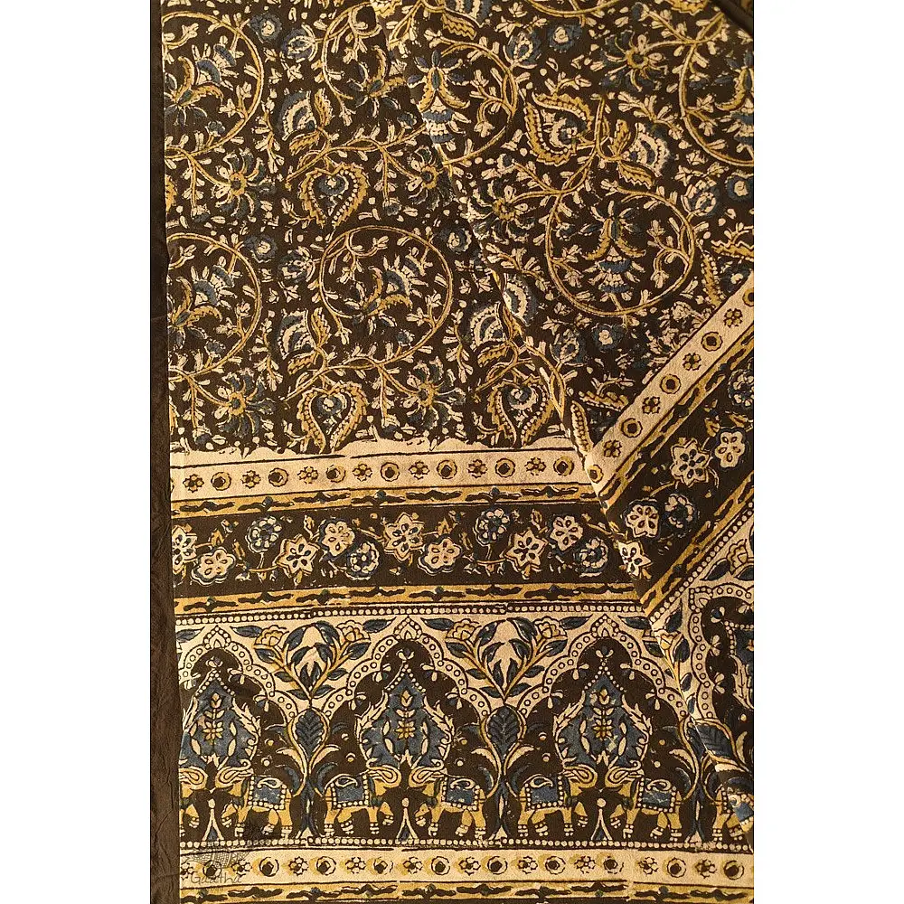 buy Natural Bagru Block Printed Bedsheet With Pillow Covers - 108" x 108"