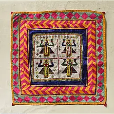  प्राचीन | Traditional Antique Bead Hanging  (22 x 22 inch)