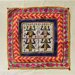  प्राचीन | Traditional Antique Bead Hanging  (22 x 22 inch)