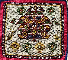  प्राचीन | Traditional Vintage Bead Hanging  (22 x 22 inch)