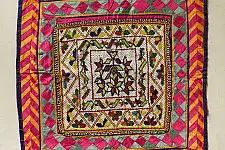  प्राचीन | Gujarati Vintage Bead Hanging  (22 x 22 inch)