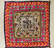  प्राचीन | Gujarati Vintage Bead Hanging  (22 x 22 inch)