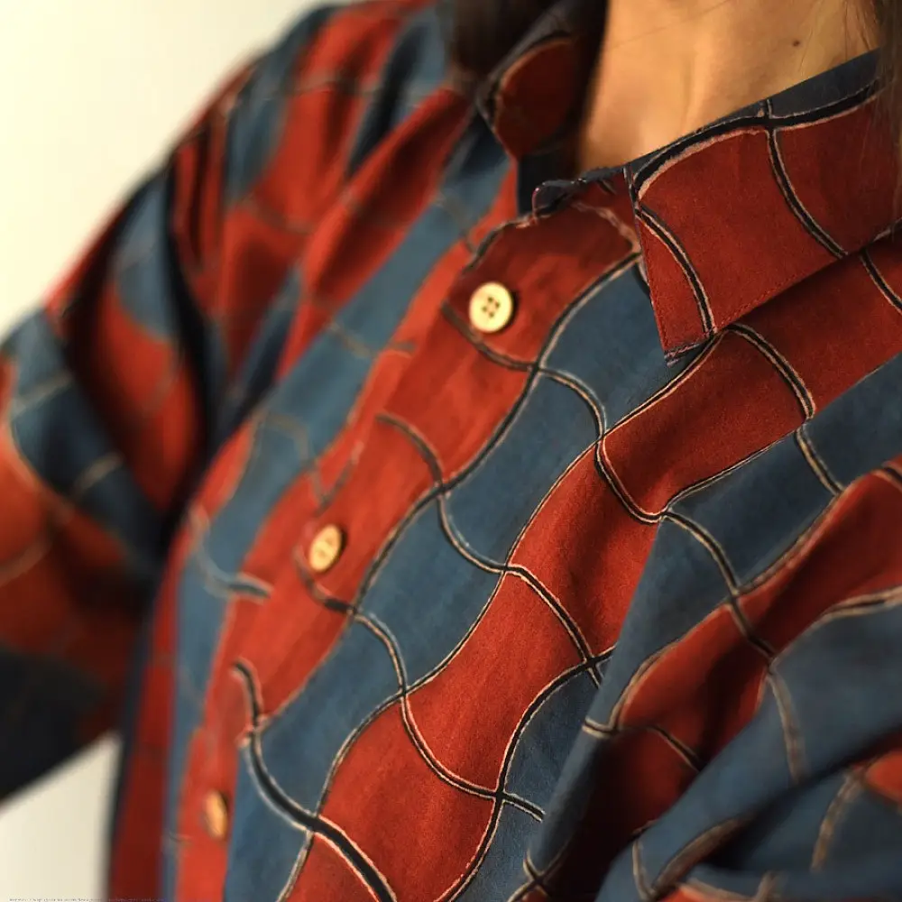 handblock printed breathable cotton shirt for men in rust red and indigo blue interlocking wave geometric print with wooden buttons