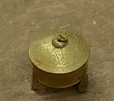 Ahar ✽ Brass ~ 4.5" x 3.5" x 3.5"  Mukhwas Box