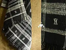 Salt Deserts of Kutch | Kutchi Bhujodi Hand spun Raw Woollen Black Shawl 