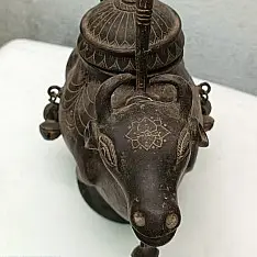 Antique Brass kamandal | Nandi