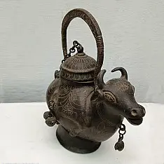 Antique Brass kamandal | Nandi