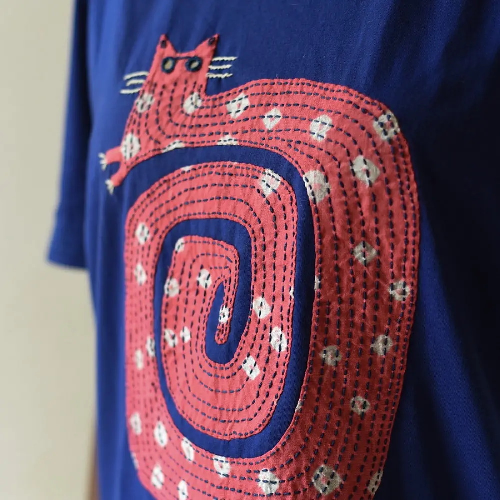 buy Handcrafted Embroidered Tshirt  Cat design