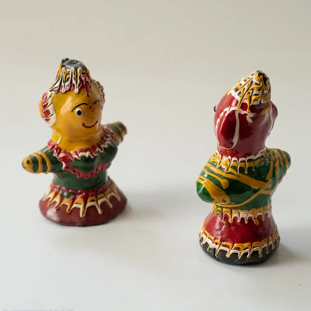 Shop Terracotta Handmade Lac-painted Terracotta Doll (Set of two) - E
