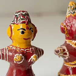Jau Kandhei - Lacquer Red Doll (Set of Two)