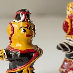 Jau Kandhei - Lacquer Doll (Set of Two) - Black