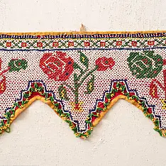 Prachin . प्राचीन  ❂ Old Wall Hanging - Rose Motif Toran (45")