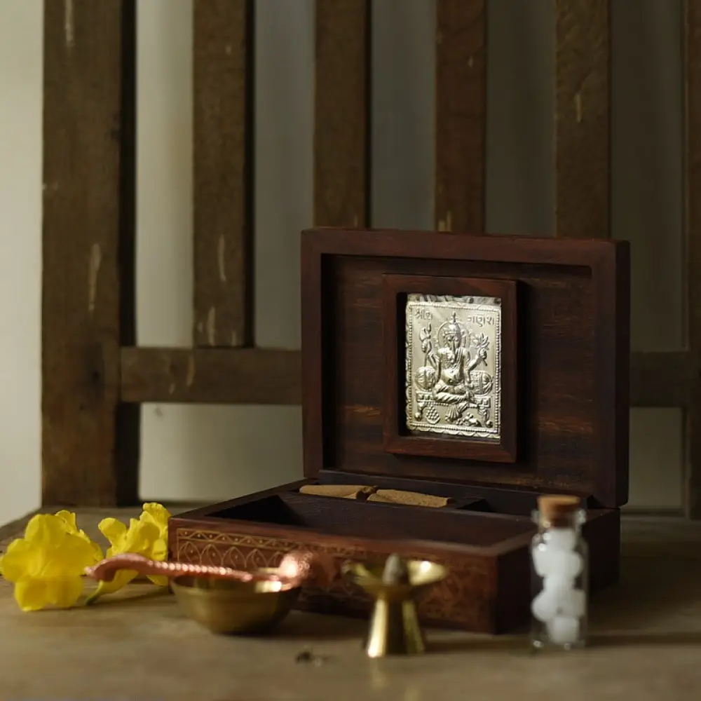 Handmade Devotional Travel Set (Ganesha )