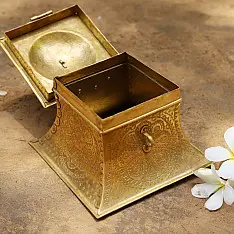 Ahar ✽ Brass ~ Square Dabro ( 6.5" x 6.5 x 5.5" Storage Box ) 