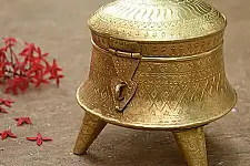 Ahar ✽ Brass ~ Paan Daan { 7" x 7" x 7" Medium }