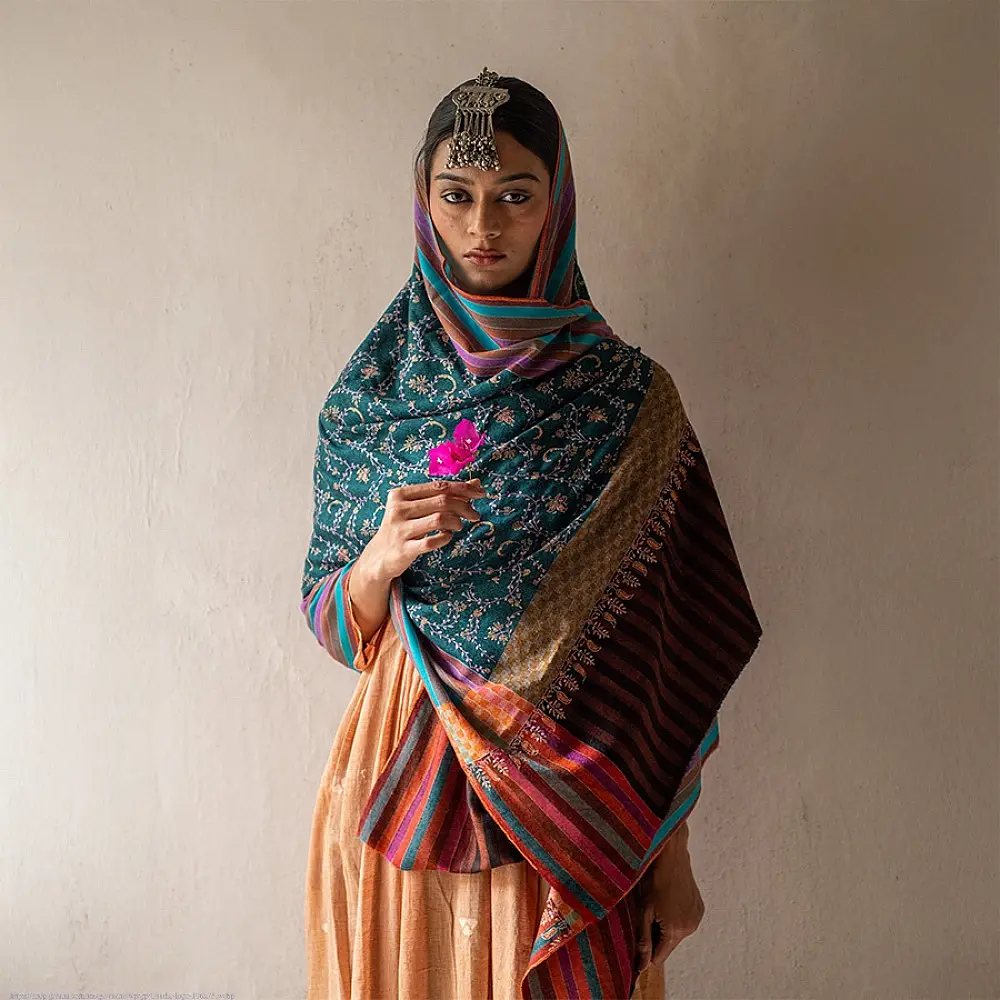 shop Pure Pashmina Woolen Stole