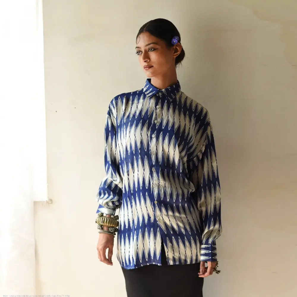 cream and indigo ajrakh cotton shirt vertical sawtooth wave triangle block print hand block printed relaxed fit artisanal shirt men women unisex sustainable fashion