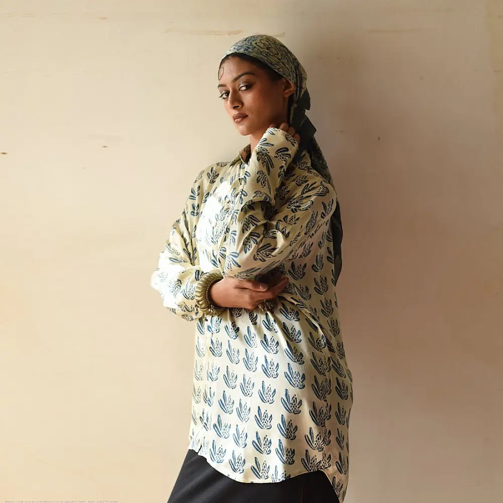 cream and indigo ajrakh cotton shirt floral bud buti block print hand block printed relaxed fit artisanal shirt men women unisex sustainable fashion