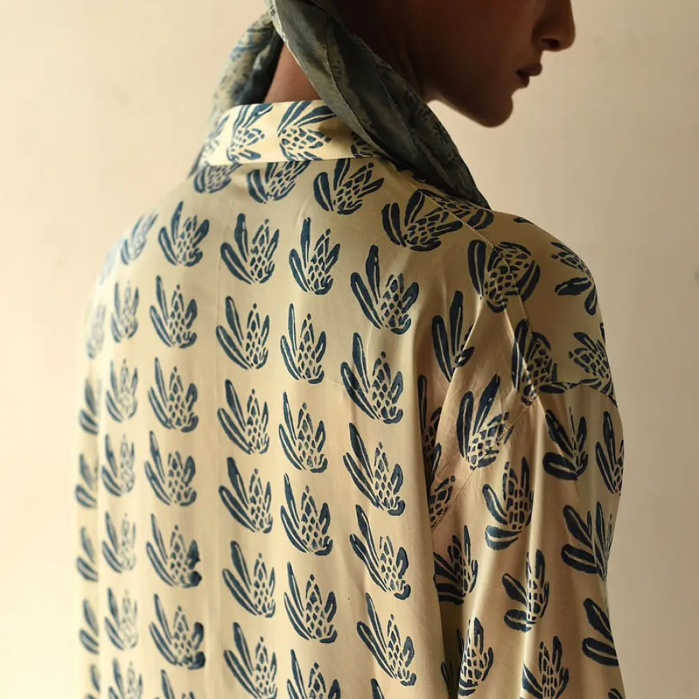 cream and indigo ajrakh cotton shirt floral bud buti block print hand block printed relaxed fit artisanal shirt men women unisex sustainable fashion