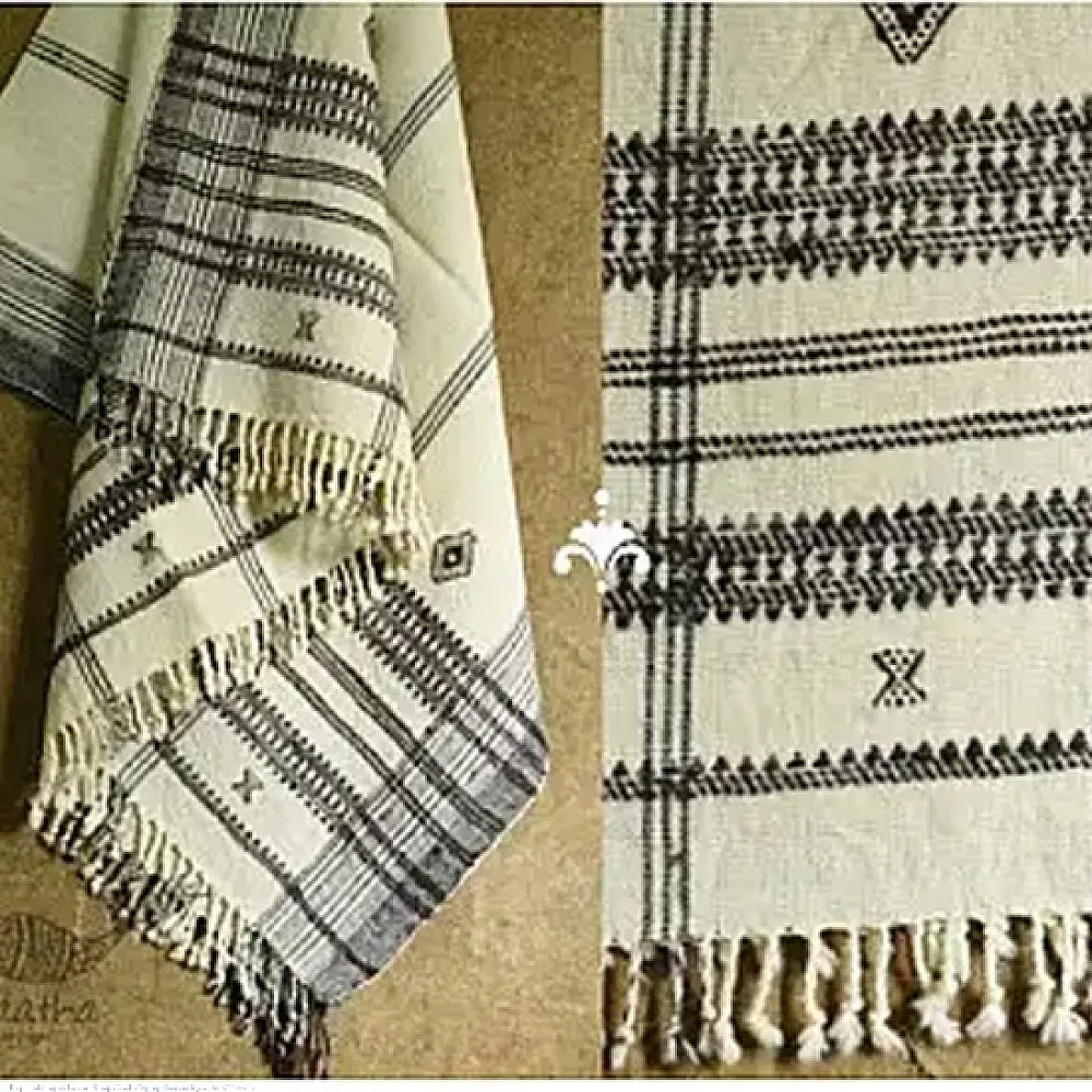 shop Kutchi Bhujodi Handspun Raw Woolen Shawl  - Cream Color