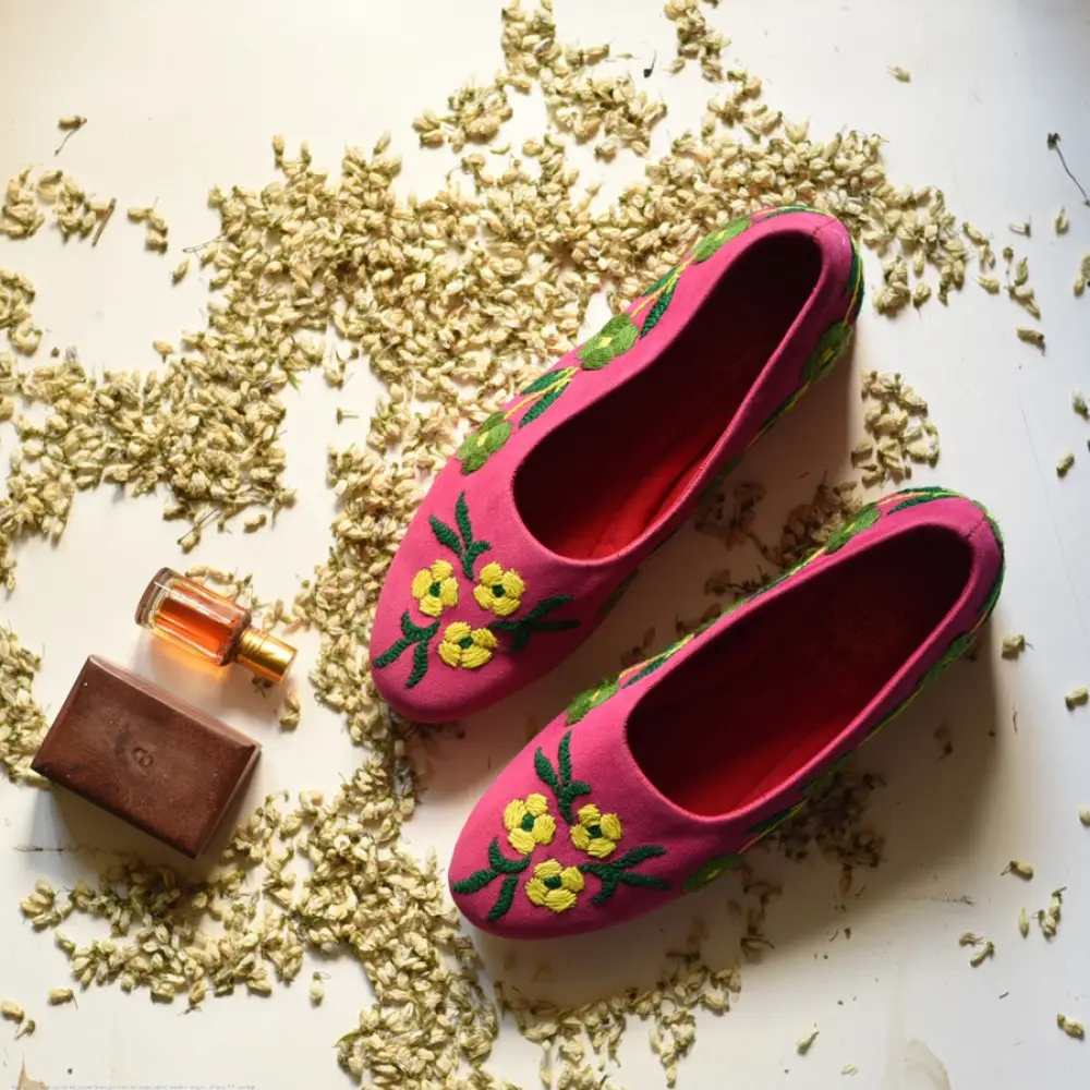 Hand Embroidered Shoes - Pink