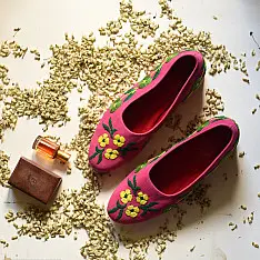 Petal & Sole| Hand Embroidered Shoes - Pink