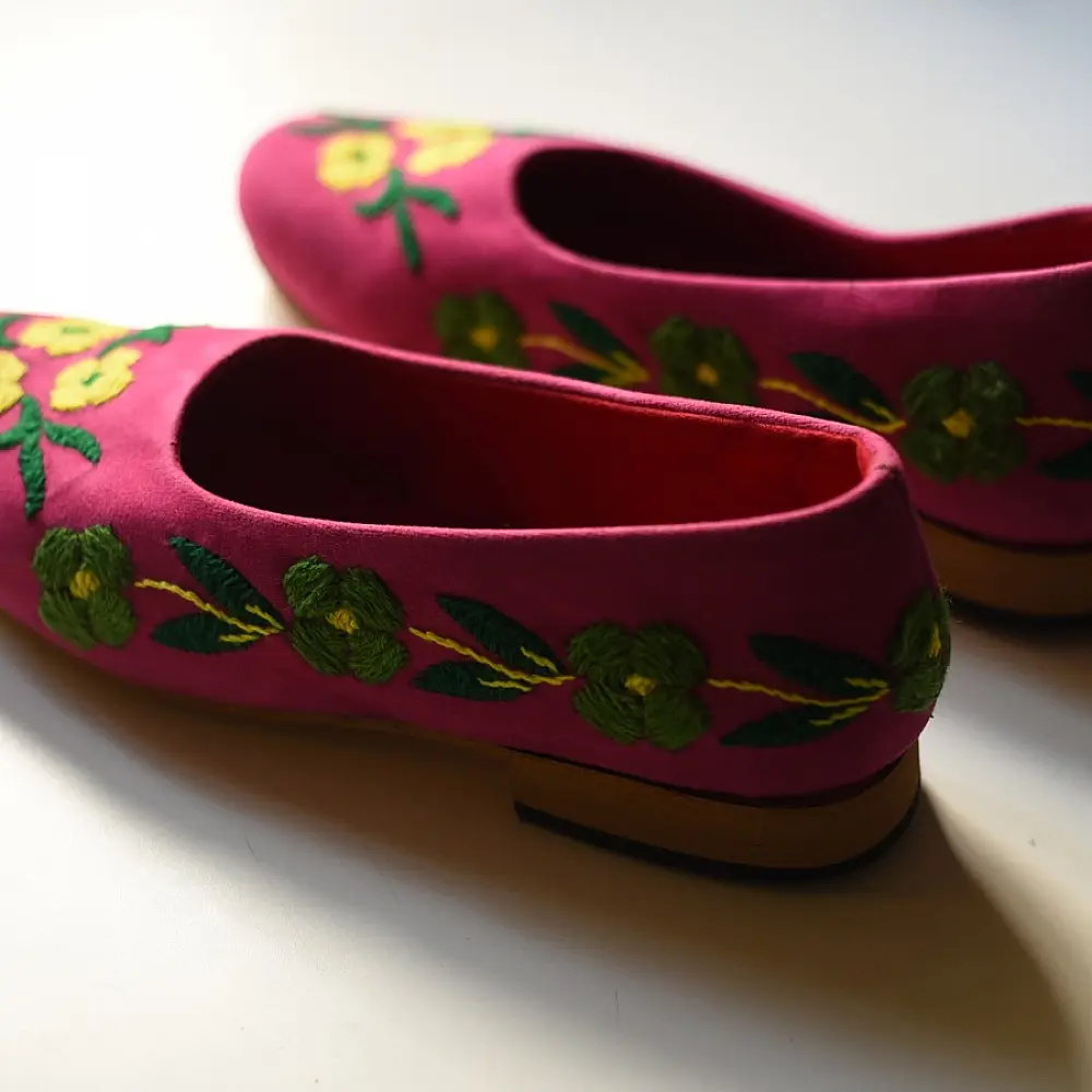 Hand Embroidered Shoes - Pink
