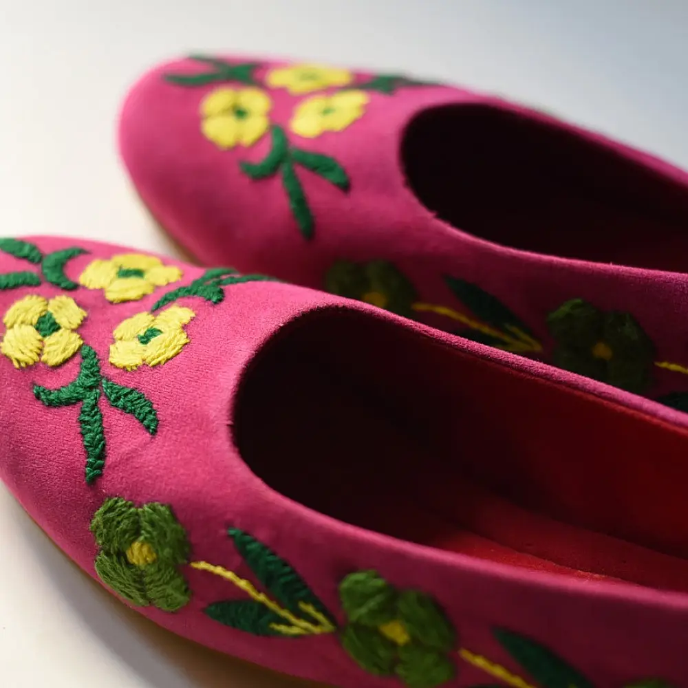 Hand Embroidered Shoes - Pink