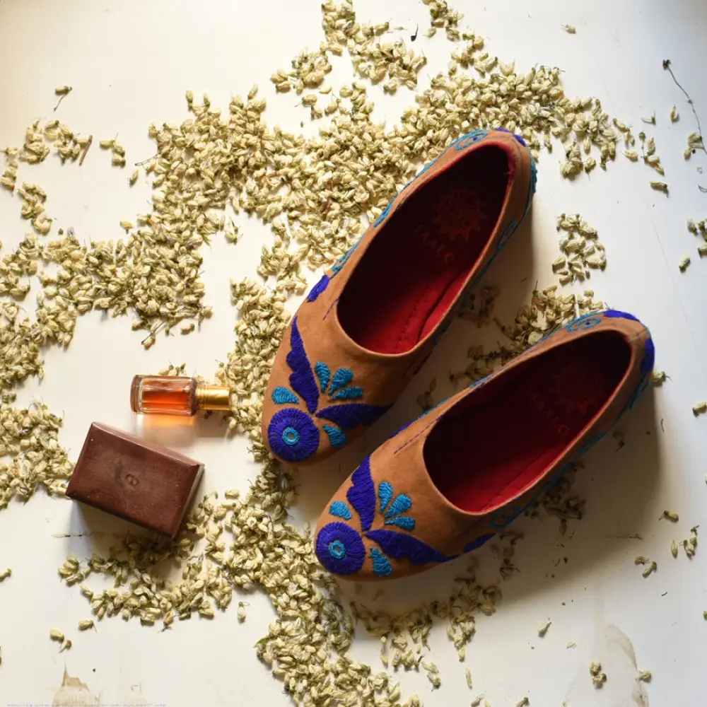 handmade embroidery Brown Shoe