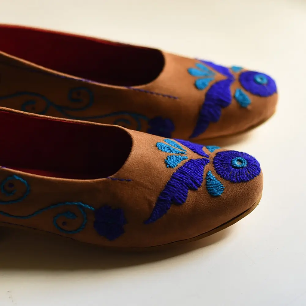 handmade embroidery Brown Shoe