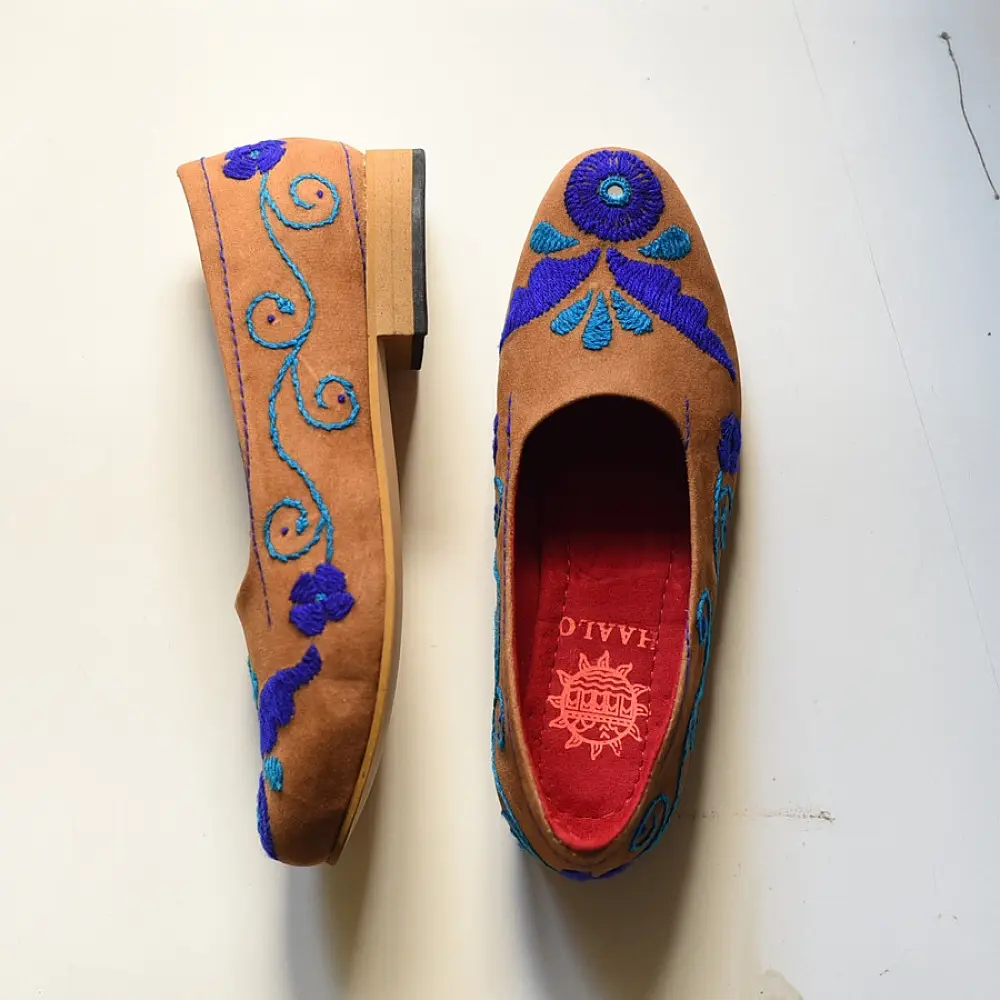 handmade embroidery Brown Shoe