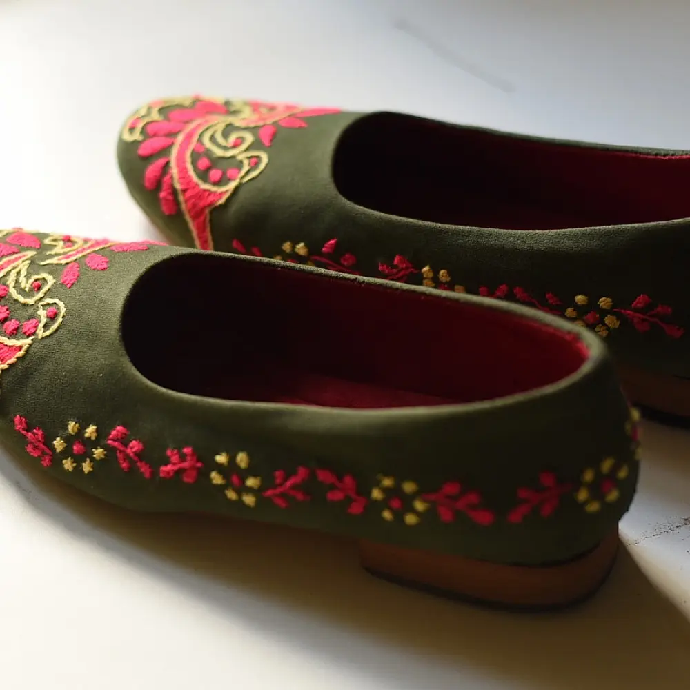 Hand Embroidery - Green Shoe