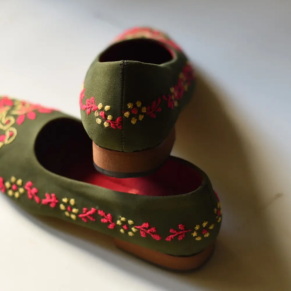 Hand Embroidery - Green Shoe