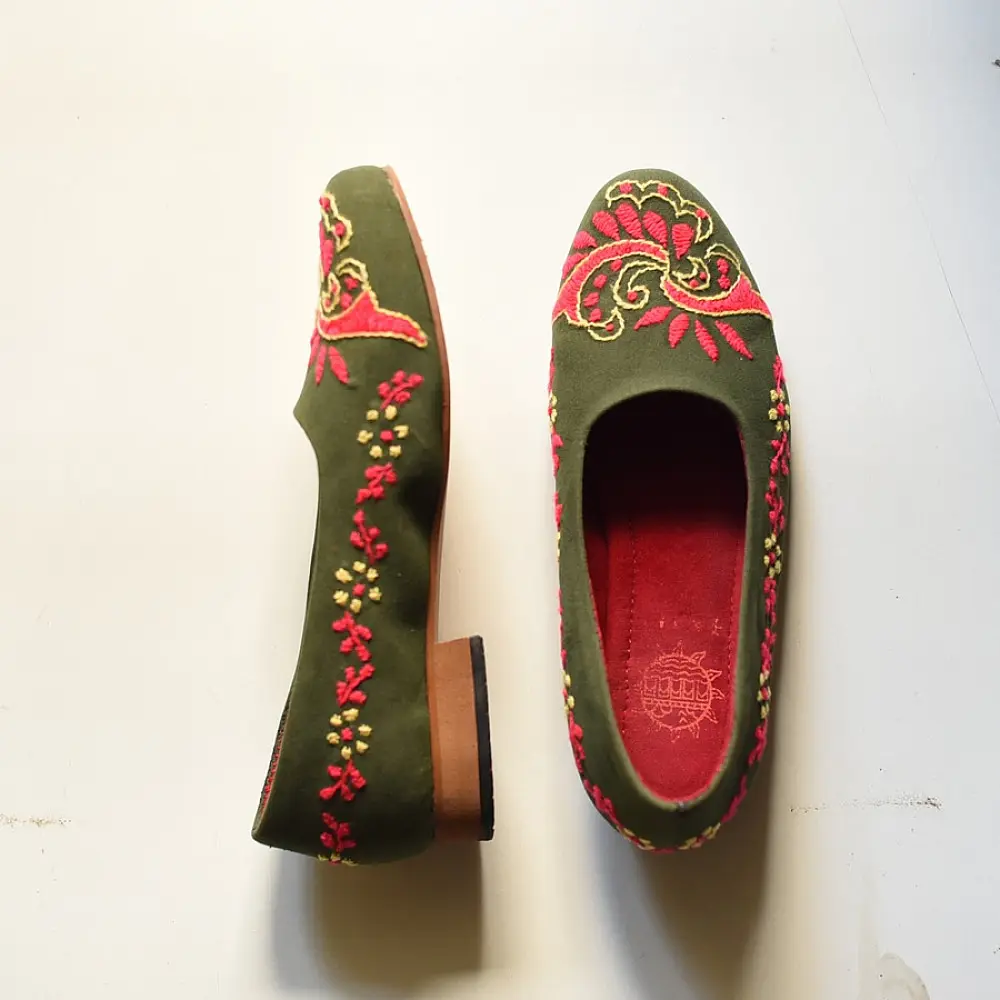 Hand Embroidery - Green Shoe