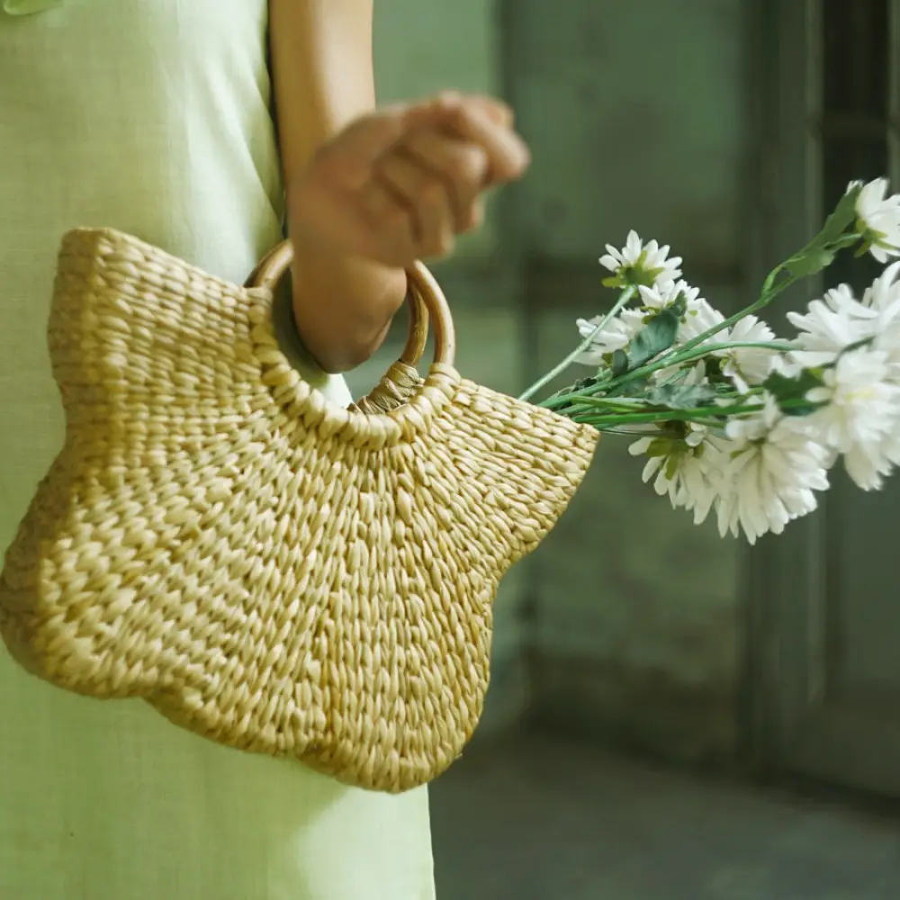 Roots & Reeds | Handcrafted Water Reed ~ Handbag - The Ringlet