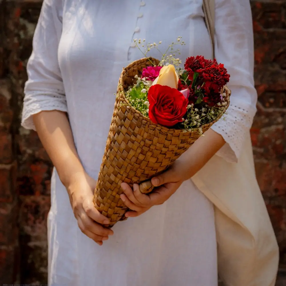 Roots & Reeds | Handcrafted Water Hyacinth ~ Bouquet wrap