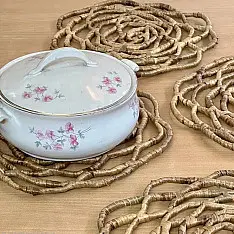 Roots & Reeds | Handcrafted ~ Rosette – Hyacinth Floral Mat & Wall Decor 