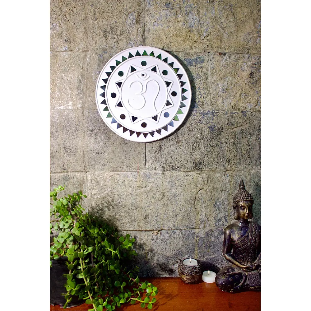 Shop Kutch Lippan Mud Work  Om symbol 10 inches Round Wall Plate -White